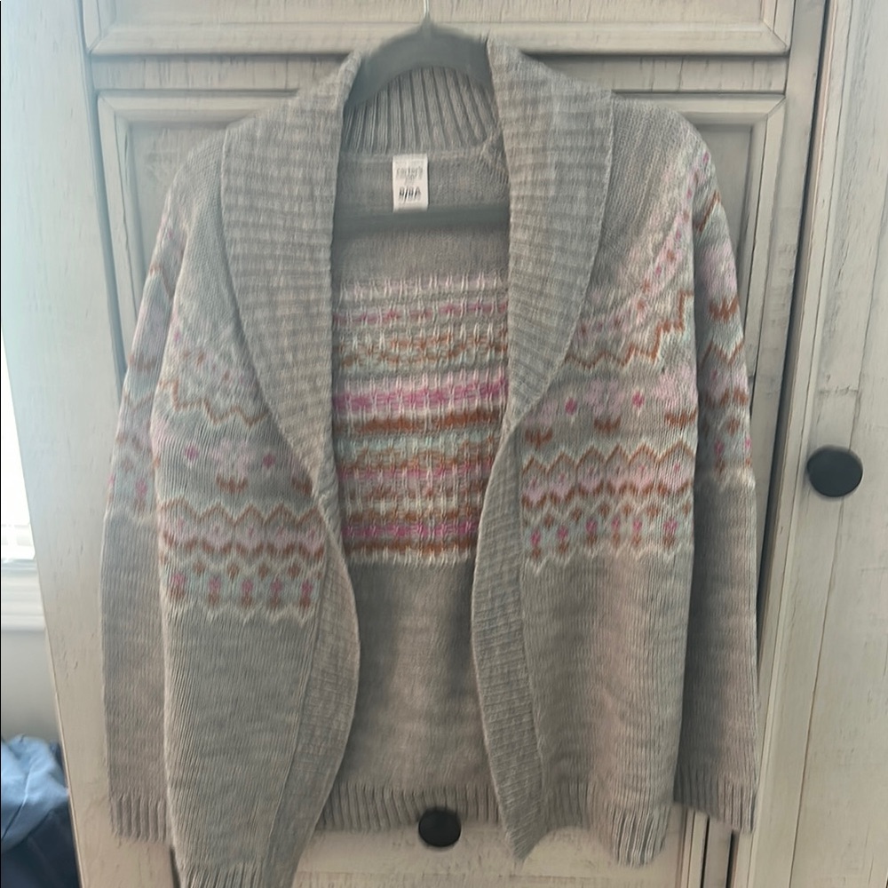 Cozy Gray Patterned Sweater